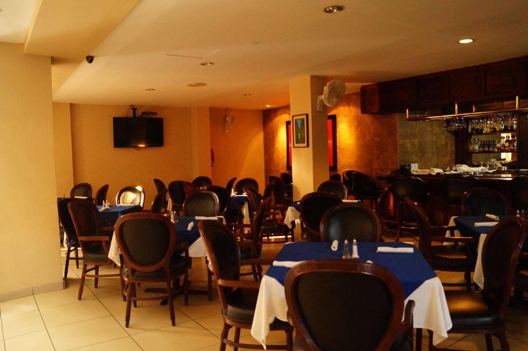 Siesta Hotel And Casino Antiguo Cuscatlan Bagian luar foto